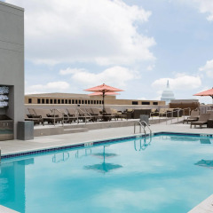 Отель Holiday Inn Washington-Capitol США, Вашингтон - отзывы, цены и фото номеров - забронировать отель Holiday Inn Washington-Capitol онлайн бассейн