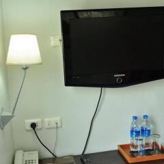 Отель Hi Baan Thewet Бангкок удобства в номере