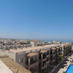 Апартаменты Royal Seacrest Apartments пляж