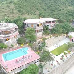 Отель Tiger Valley Resort пляж