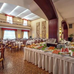 Отель Salus Terme Италия, Абано-Терме - отзывы, цены и фото номеров - забронировать отель Salus Terme онлайн помещение для мероприятий фото 2