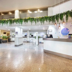 Отель Novotel Surfers Paradise интерьер отеля