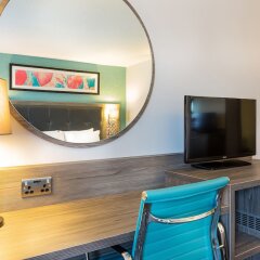 Отель Jurys Inn Brighton Великобритания, Брайтон - 1 отзыв об отеле, цены и фото номеров - забронировать отель Jurys Inn Brighton онлайн удобства в номере фото 2