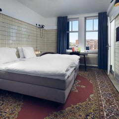 Отель Lloyd Hotel Нидерланды, Амстердам - 2 отзыва об отеле, цены и фото номеров - забронировать отель Lloyd Hotel онлайн комната для гостей фото 4