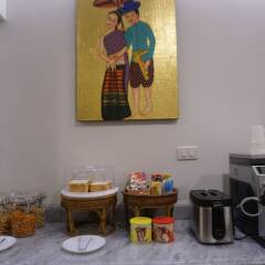 Mariya Lady Hostel At Suvarnabhumi Airport Female Only Бангкок питание