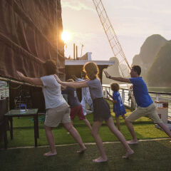 Отель Halong Aclass Legend Cruise с домашними животными