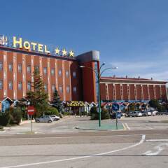 Hotel Sercotel Ciudad de Burgos парковка