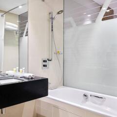 Отель Holiday Inn Doha - The Business Park ванная