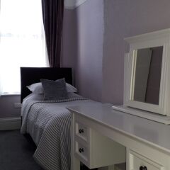 Отель Southbank TOWN HOUSE сейф в номере