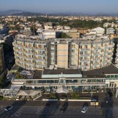 Отель Savoia Hotel Rimini Италия, Римини - 7 отзывов об отеле, цены и фото номеров - забронировать отель Savoia Hotel Rimini онлайн фото 2