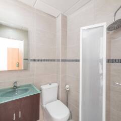 Отель Vista Alegre Hostal Кастро-Урдиалес ванная
