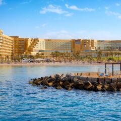 Hilton Hurghada Plaza hotel пляж