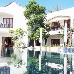 Azumi Villa Hotel бассейн фото 3