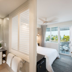Heart Hotel and Gallery Whitsundays in Airlie Beach, Australia from 185$, photos, reviews - zenhotels.com guestroom