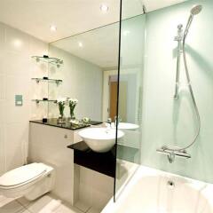 Отель Living By Bridgestreet Manchester City Centre ванная