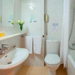 Kapetanios Odysseia Hotel in Limassol, Cyprus from 120$, photos, reviews - zenhotels.com bathroom photo 3