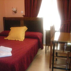 Отель Hostal Comercial комната для гостей фото 2