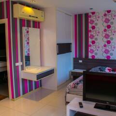 Апартаменты The Gallery Jomtien Beach Apartment Паттайя комната для гостей фото 3