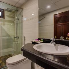 Отель Hanoi Focus Hotel Вьетнам, Ханой - отзывы, цены и фото номеров - забронировать отель Hanoi Focus Hotel онлайн ванная