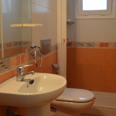 Отель Vivalidays Casa Santos Бланес ванная