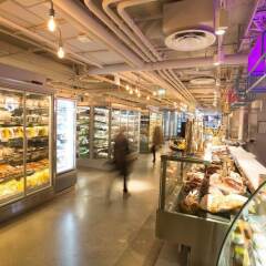 Hotel With Urban Deli развлечения