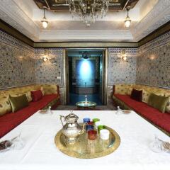Отель Art Palace Suites & Spa - Châteaux & Hôtels Collection в номере