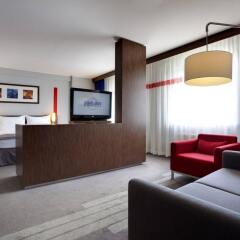 Гостиница Park Inn by Radisson Sheremetyevo Airport Moscow комната для гостей фото 2