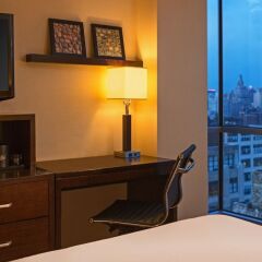 Отель Courtyard by Marriott New York Manhattan/SoHo удобства в номере фото 2