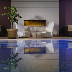 Yes Hotel Touring бассейн