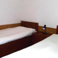 Отель EndHotel Bielany Wroclawskie Остров Тумский сейф в номере