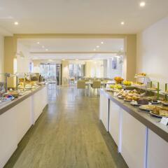 Отель Best Western Plus Santa Maria Франция, Л'Иль-Рус - отзывы, цены и фото номеров - забронировать отель Best Western Plus Santa Maria онлайн питание