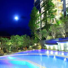 Отель Kamala Resort and Spa бассейн