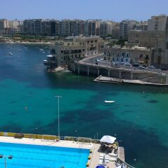 Отель St. Julians Bay Hotel Мальта, Баллута-бей - 1 отзыв об отеле, цены и фото номеров - забронировать отель St. Julians Bay Hotel онлайн приотельная территория фото 2
