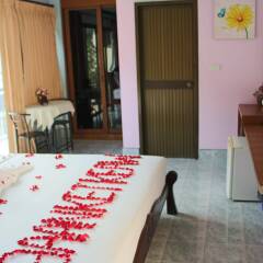Отель Baan Ketkeaw Guest House 2 балкон