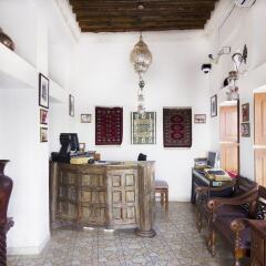 Отель Barjeel Heritage Guest House интерьер отеля