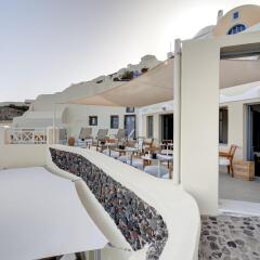 Mystique, a Luxury Collection Hotel, Santorini гостиничный бар