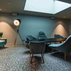 Отель Courtyard by Marriott Brussels EU Бельгия, Брюссель - 1 отзыв об отеле, цены и фото номеров - забронировать отель Courtyard by Marriott Brussels EU онлайн интерьер отеля фото 3