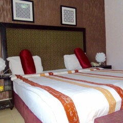 Отель Admiralty Residency комната для гостей фото 2