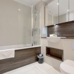 Отель 1 Bedroom Flat in Surrey Quays With Balcony Великобритания, Лондон - отзывы, цены и фото номеров - забронировать отель 1 Bedroom Flat in Surrey Quays With Balcony онлайн ванная