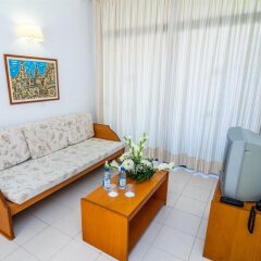 Отель LABRANDA Suites Costa Adeje Испания, Адехе - 3 отзыва об отеле, цены и фото номеров - забронировать отель LABRANDA Suites Costa Adeje онлайн комната для гостей фото 5