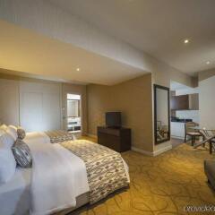 Отель Embassy Suites by Hilton Santo Domingo комната для гостей фото 3