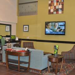 Отель Holiday Inn Express & Suites Sarasota East гостиничный бар