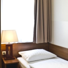 Отель Ivbergs Hotel Berlin Messe Германия, Берлин - 8 отзывов об отеле, цены и фото номеров - забронировать отель Ivbergs Hotel Berlin Messe онлайн комната для гостей фото 5