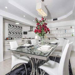 Отель Pratumnak Point Villa - 3 Bedroom в номере