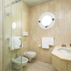 Отель Astoria Suite Hotel Италия, Римини - 9 отзывов об отеле, цены и фото номеров - забронировать отель Astoria Suite Hotel онлайн ванная фото 2