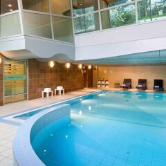 Отель Novotel Zurich City-West Швейцария, Цюрих - 9 отзывов об отеле, цены и фото номеров - забронировать отель Novotel Zurich City-West онлайн бассейн фото 2