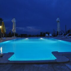 Vinocasa Hotel Турция, Дикили - отзывы, цены и фото номеров - забронировать отель Vinocasa Hotel онлайн бассейн фото 2