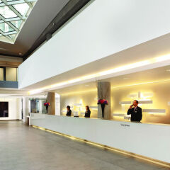 Отель DoubleTree by Hilton Hotel London - Tower of London Великобритания, Лондон - отзывы, цены и фото номеров - забронировать отель DoubleTree by Hilton Hotel London - Tower of London онлайн интерьер отеля