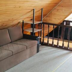 Гостиница Chalet Postoyalyy Dvor в Шерегеше отзывы, цены и фото номеров - забронировать гостиницу Chalet Postoyalyy Dvor онлайн Шерегеш комната для гостей фото 2