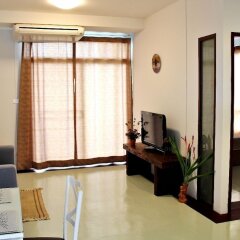 Отель The Meet Green Apartment Таиланд, Бангкок - отзывы, цены и фото номеров - забронировать отель The Meet Green Apartment онлайн комната для гостей фото 3